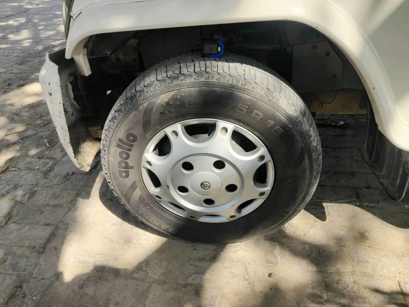 2016 Mahindra Bolero POWER PLUS ZLX, Diesel, Manual, 1,41,032 km, tyre