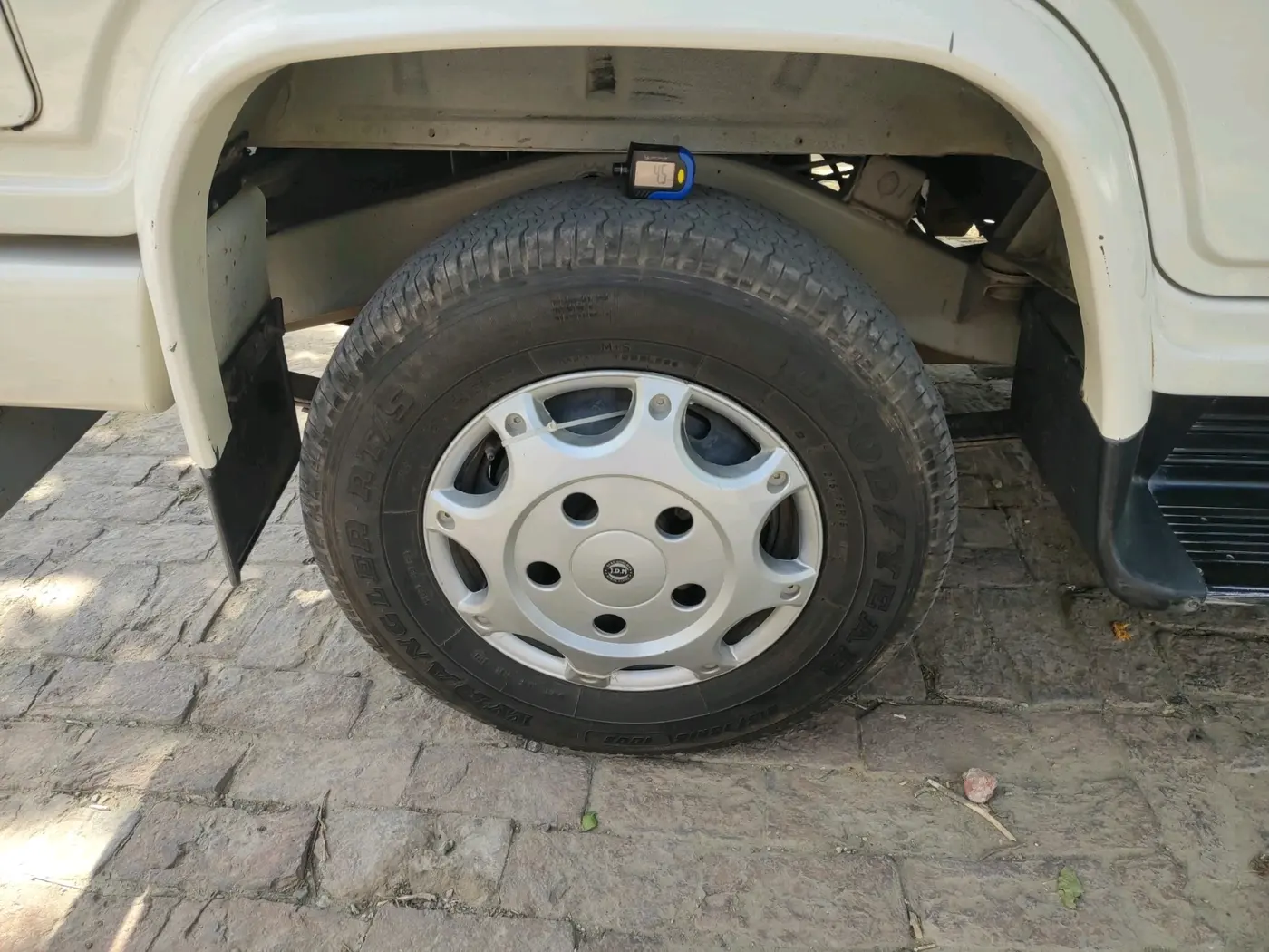 2016 Mahindra Bolero POWER PLUS ZLX, Diesel, Manual, 1,41,032 km, tyre