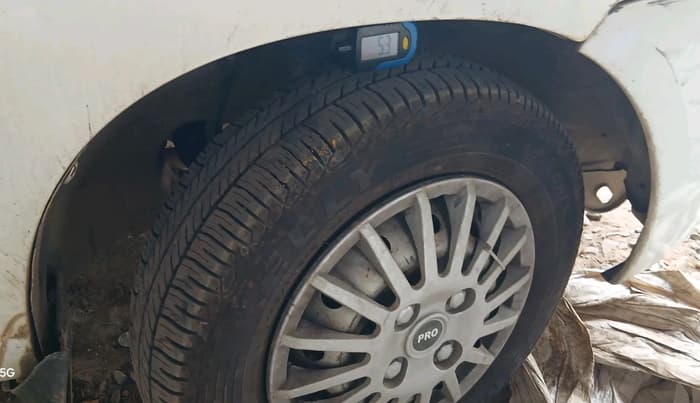 2012 Maruti Alto LXI, Petrol, Manual, 1,30,388 km, tyre