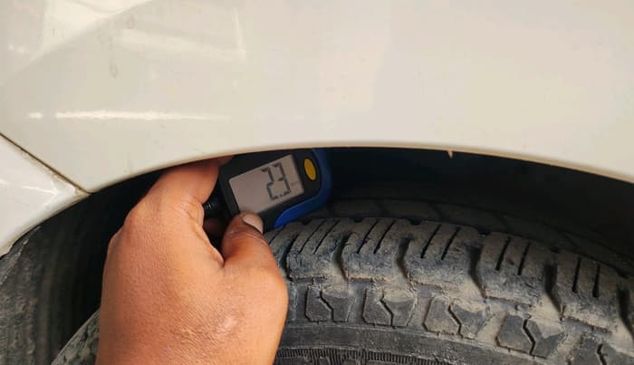 2018 Hyundai Eon SPORTZ, Petrol, Manual, 29,388 km, tyre