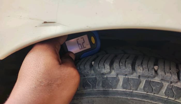 2018 Hyundai Eon SPORTZ, Petrol, Manual, 29,388 km, tyre