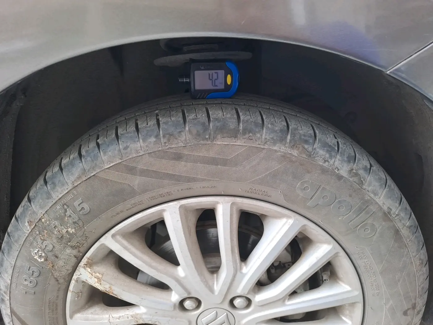2023 Maruti Dzire ZXI, Petrol, Manual, 30,032 km, tyre