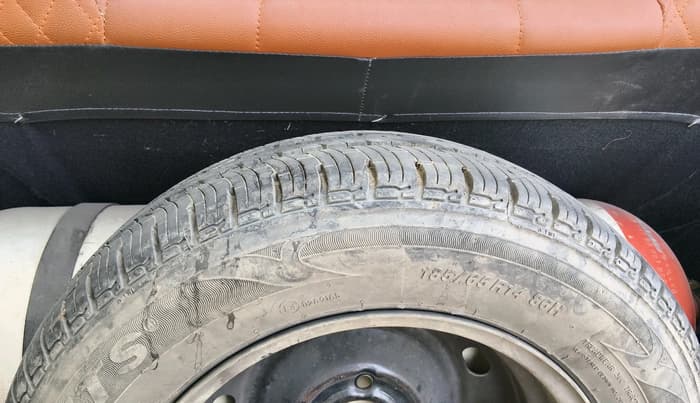 2018 Mahindra KUV 100 NXT K2+ P 6 STR, CNG, Manual, 86,005 km, tyre