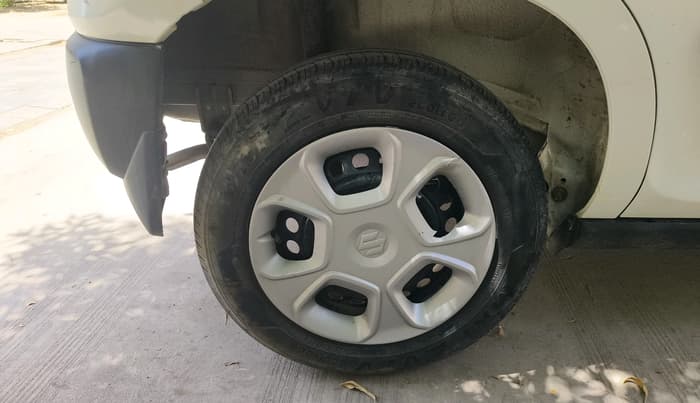 2021 Maruti S PRESSO VXI+, Petrol, Manual, 38,159 km, tyre