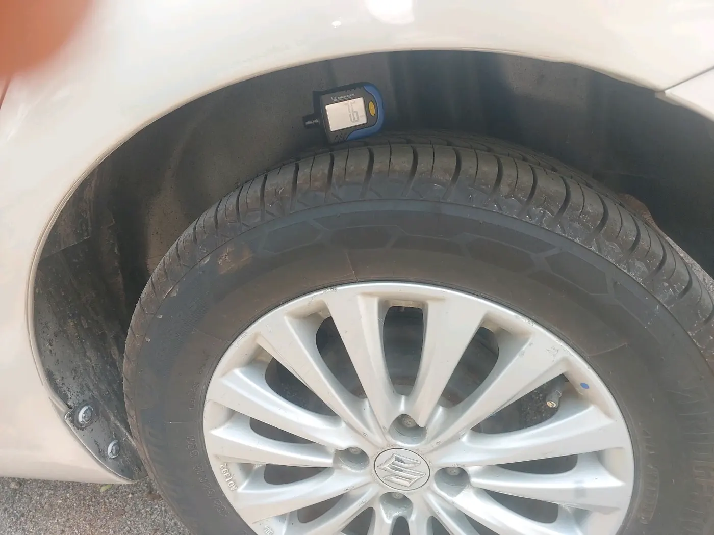 2015 Maruti Ciaz ZXI, Petrol, Manual, 44,535 km, tyre