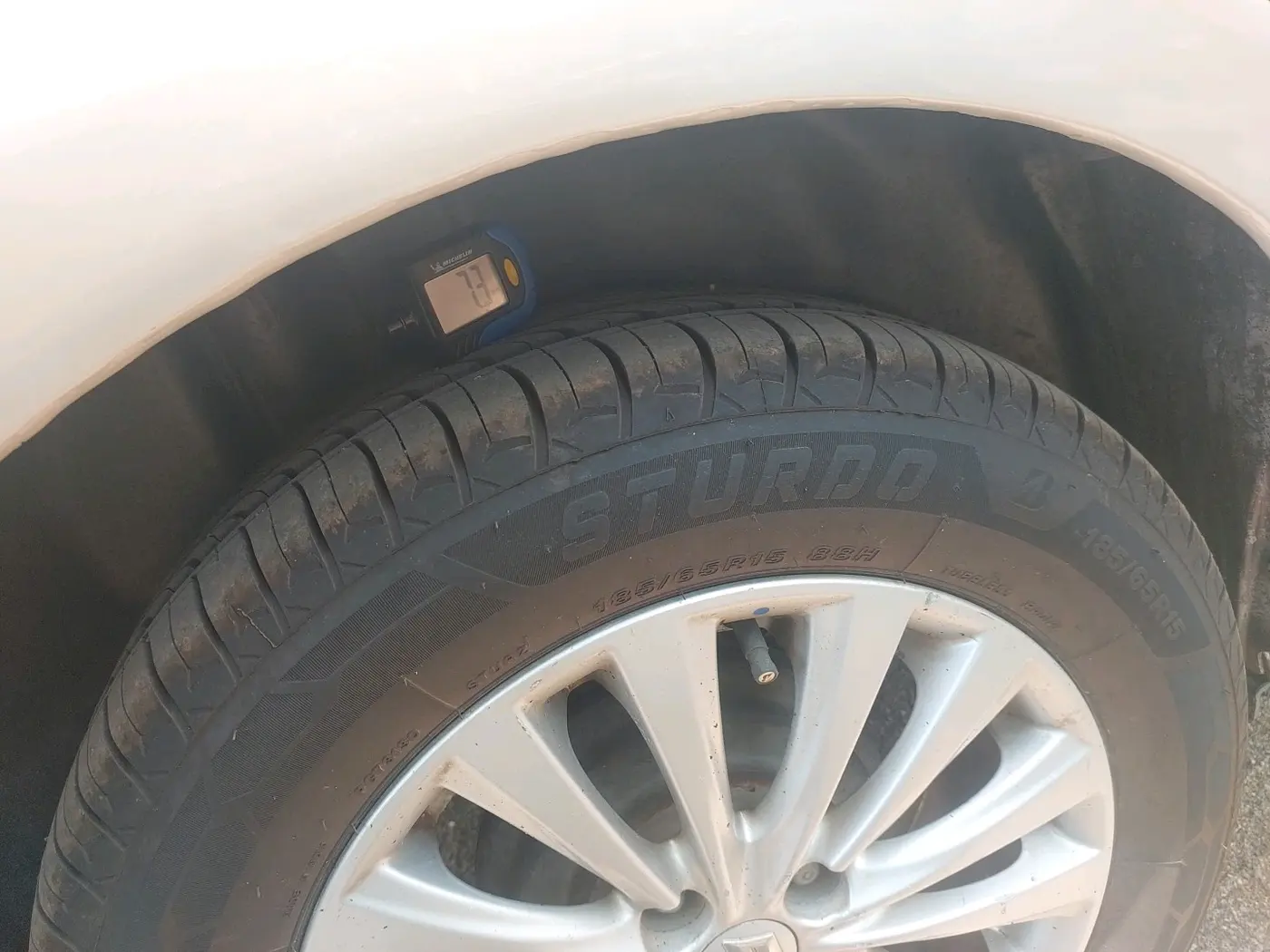 2015 Maruti Ciaz ZXI, Petrol, Manual, 44,535 km, tyre