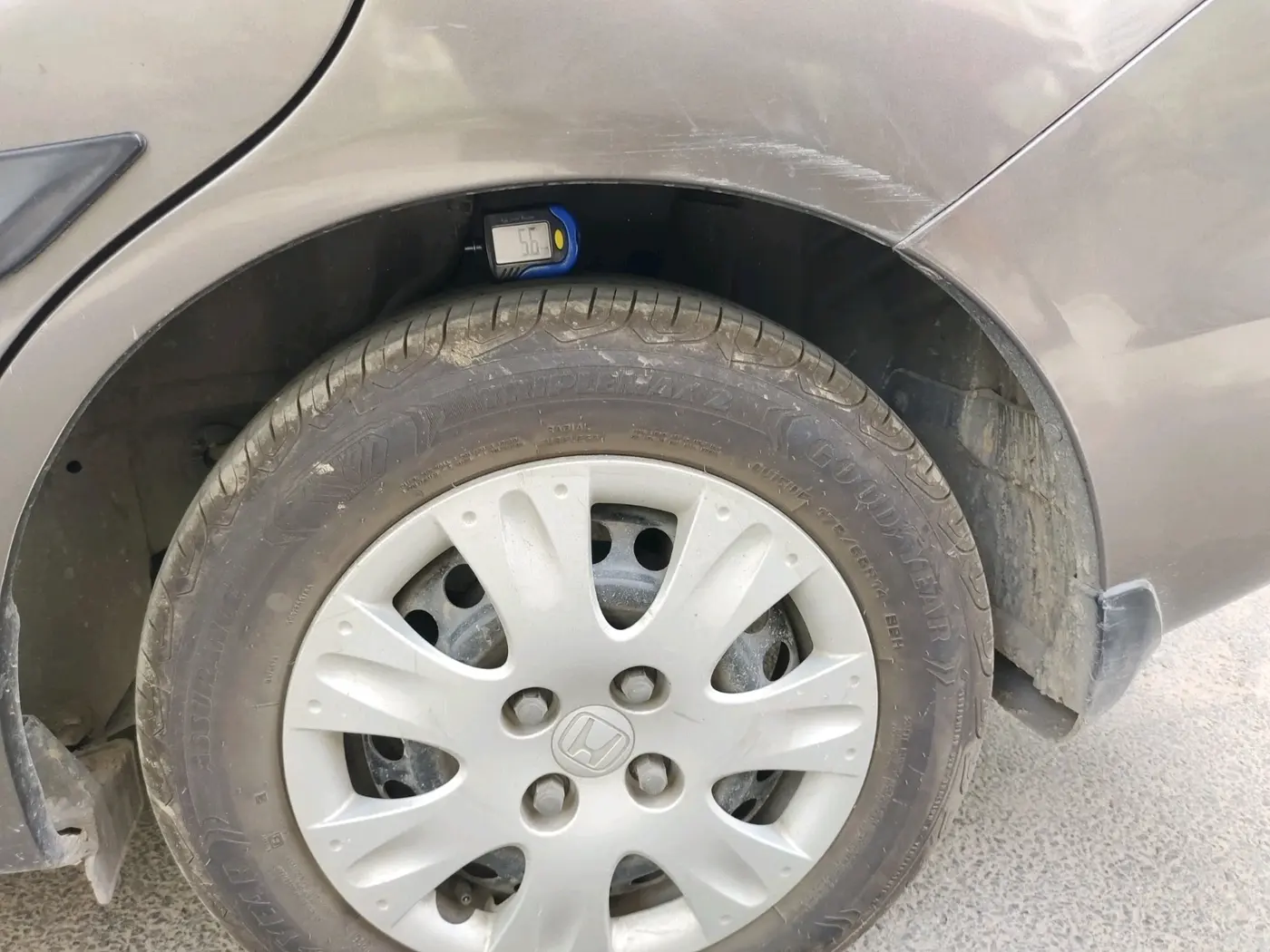 2015 Honda Amaze 1.2L I-VTEC S, Petrol, Manual, 1,36,000 km, tyre