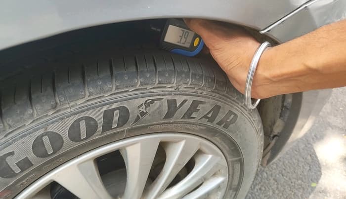 2019 Maruti Ciaz DELTA 1.5 SHVS MT PETROL, Petrol, Manual, 99,166 km, tyre