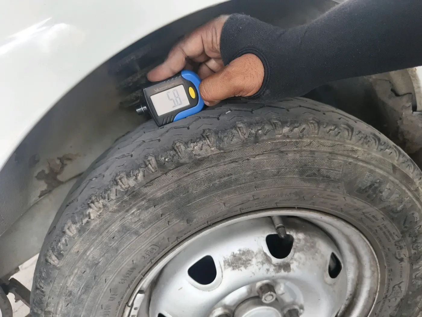 2018 Maruti Eeco 5 STR WITH A/C+HTR, CNG, Manual, 2,01,848 km, tyre