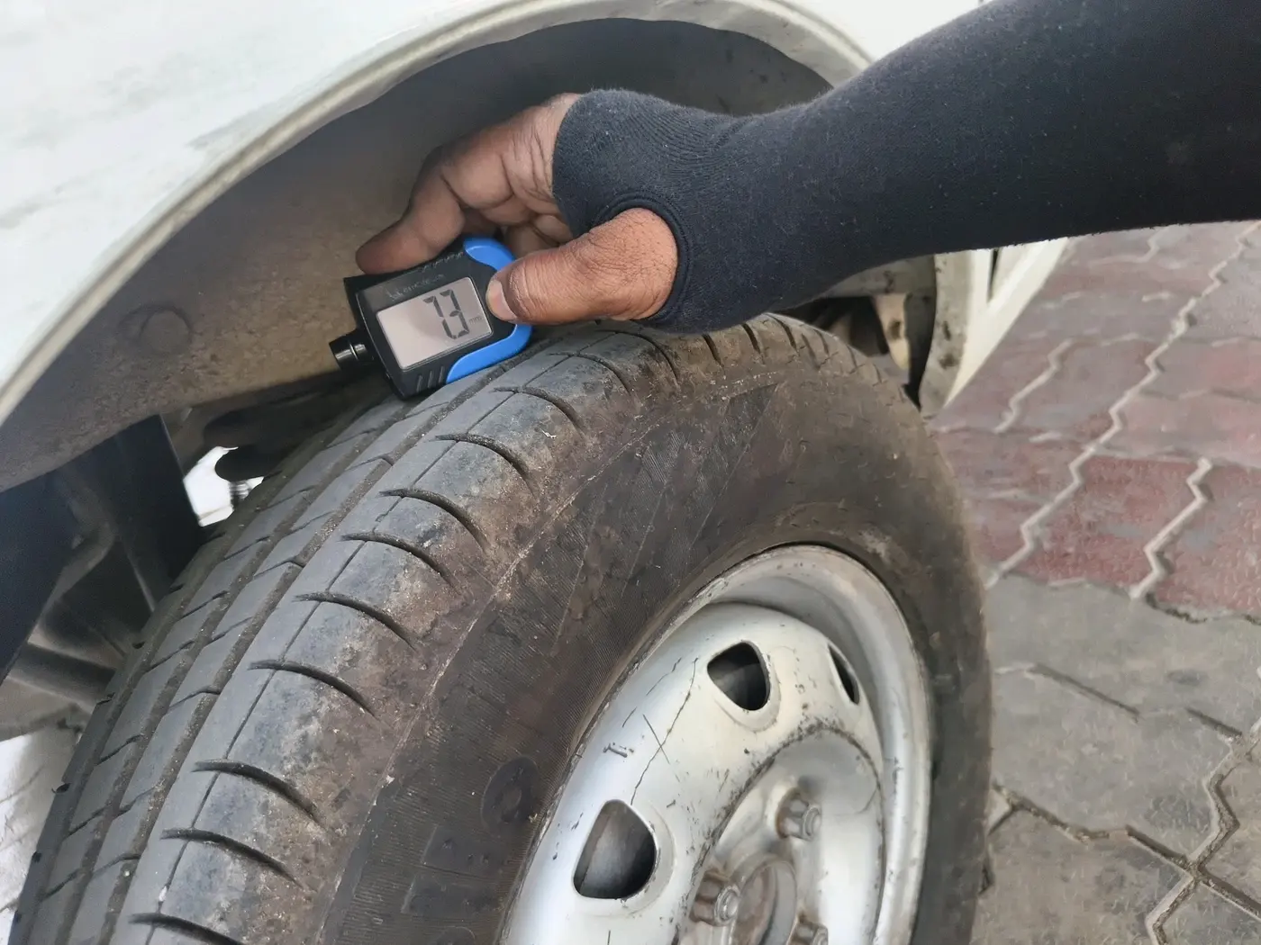 2018 Maruti Eeco 5 STR WITH A/C+HTR, CNG, Manual, 2,01,848 km, tyre