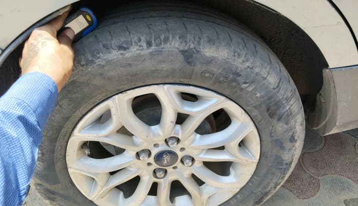 2013 Ford Ecosport TITANIUM 1.5L DIESEL, Diesel, Manual, 1,54,924 km, tyre