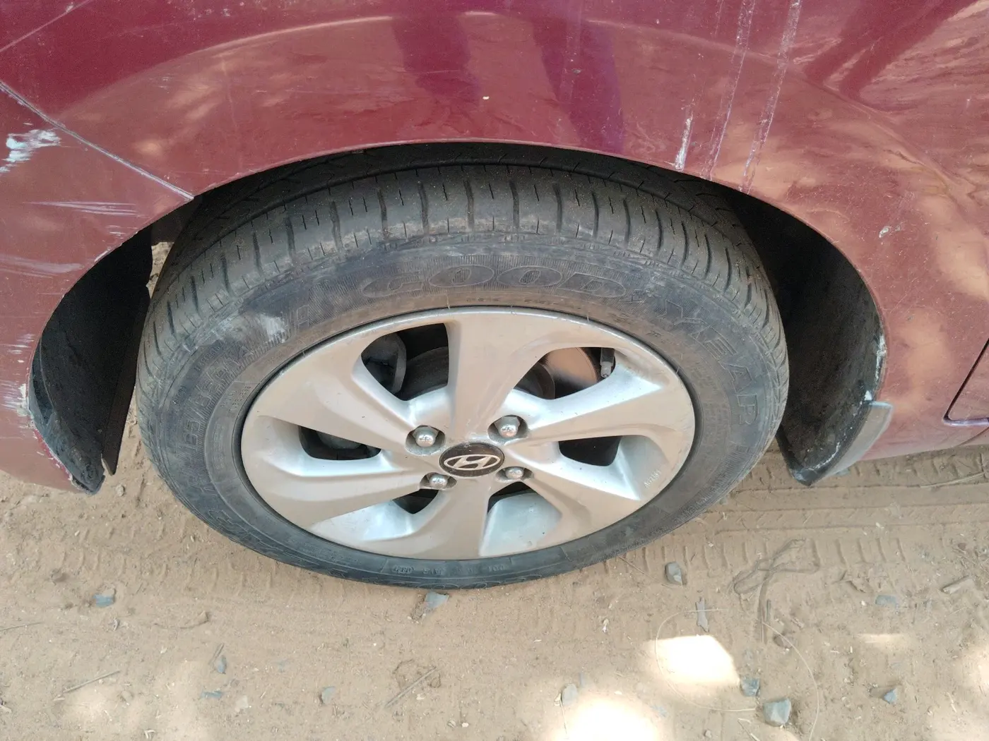 2017 Hyundai Xcent SX 1.2, Petrol, Manual, 52,406 km, tyre