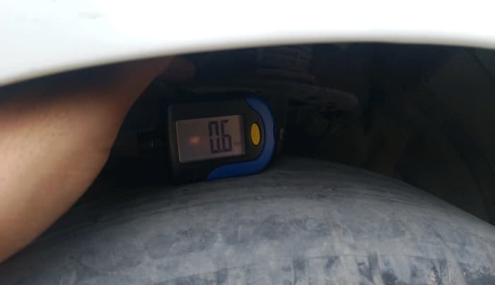 2022 Maruti Dzire ZXI CNG, CNG, Manual, 1,23,122 km, tyre