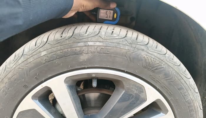 2023 Tata ALTROZ XZ CNG, CNG, Manual, 11,084 km, tyre