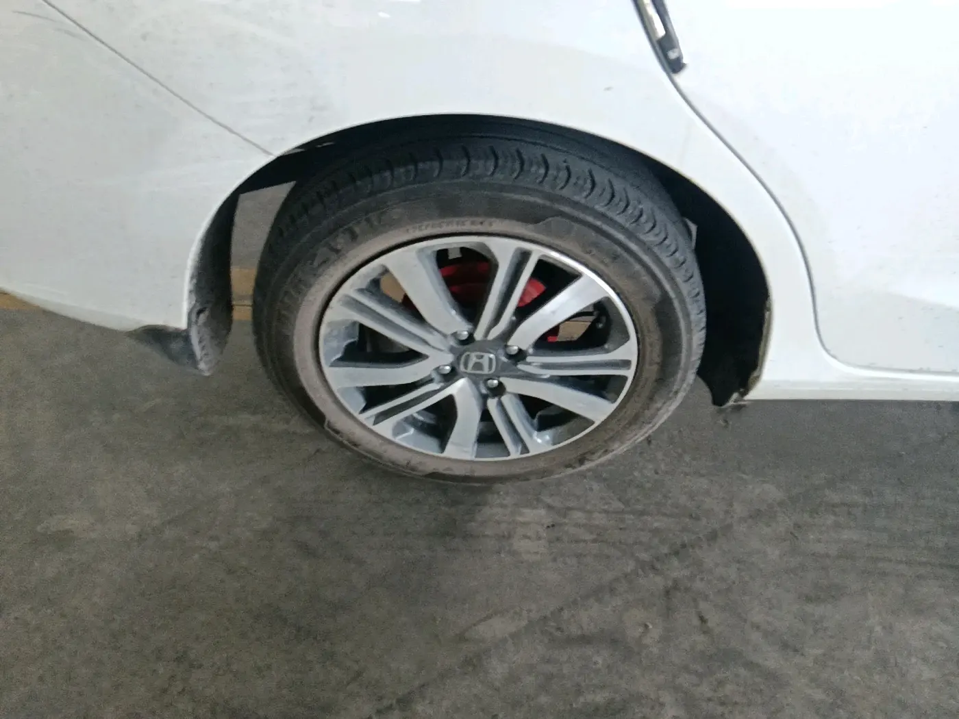 2024 Honda Amaze 1.2L I-VTEC VX, Petrol, Manual, 38,413 km, tyre