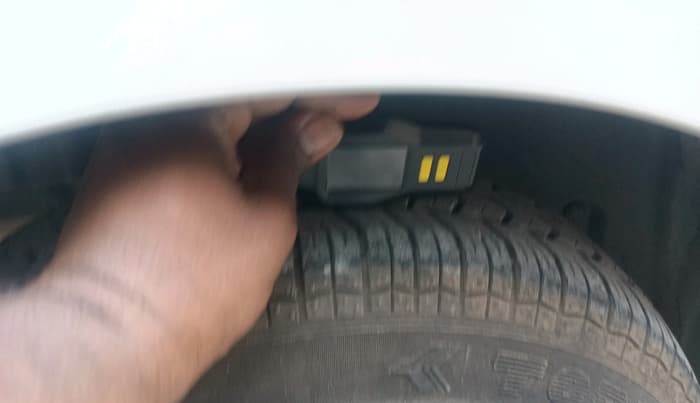 2016 Maruti Swift Dzire ZXI, Petrol, Manual, 82,528 km, tyre