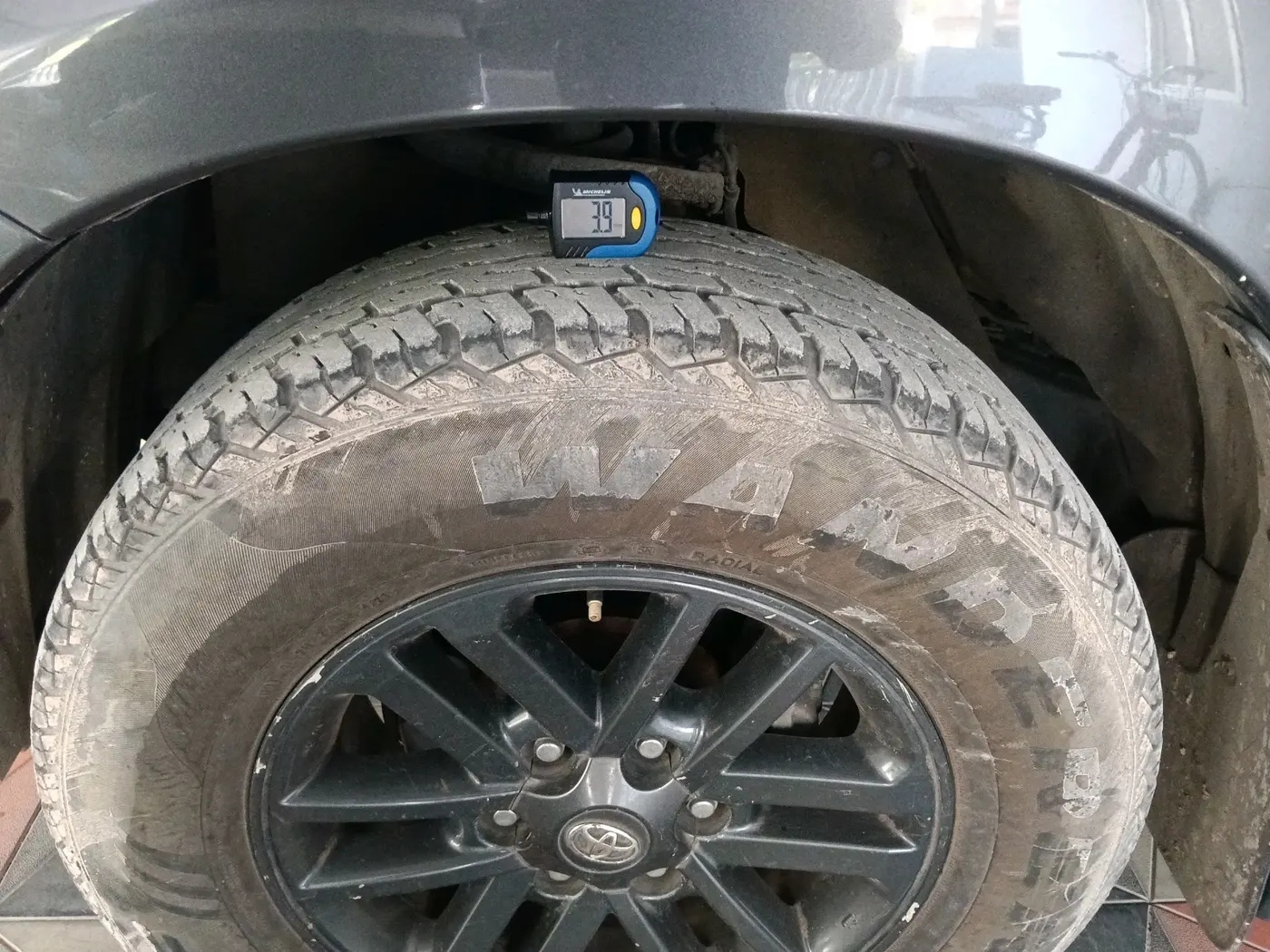 2015 Toyota Fortuner 3.0 4X2 AT, Diesel, Automatic, 1,95,744 km, tyre
