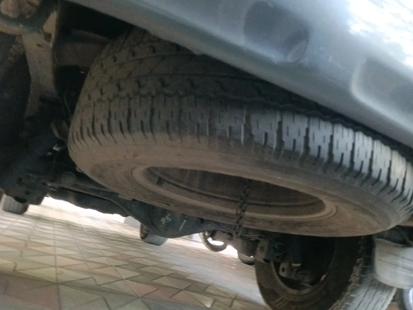 2015 Toyota Fortuner 3.0 4X2 AT, Diesel, Automatic, 1,95,744 km, tyre