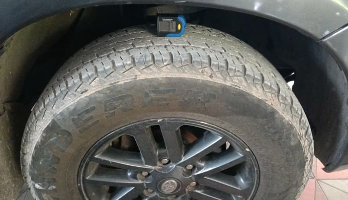 2015 Toyota Fortuner 3.0 4X2 AT, Diesel, Automatic, 1,95,744 km, tyre