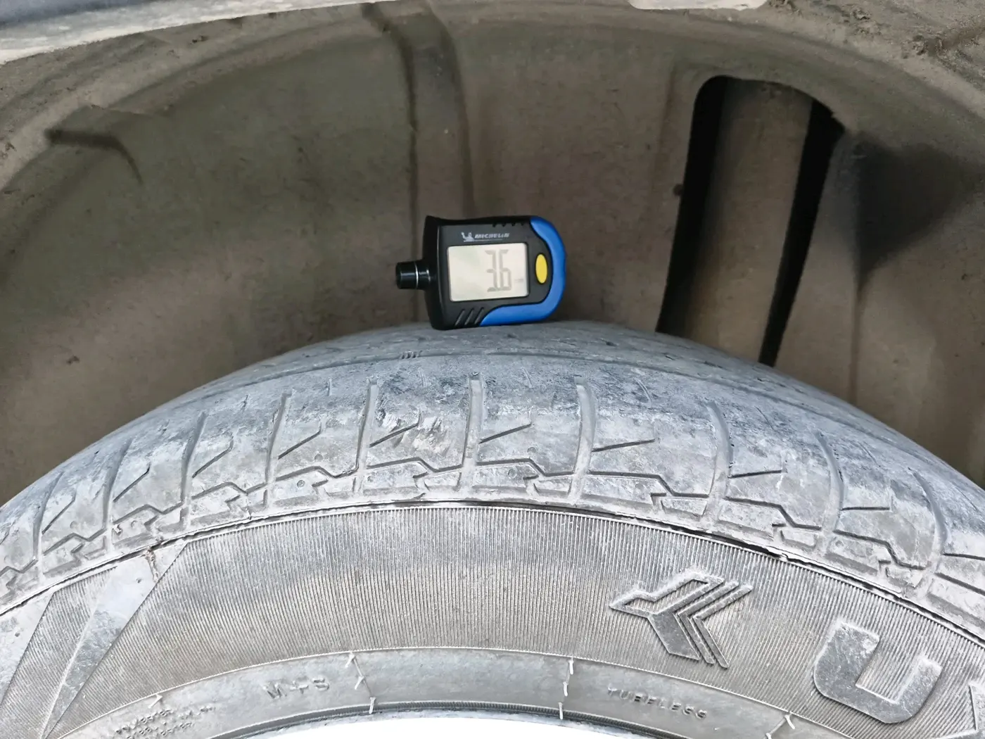 2021 Maruti Vitara Brezza ZXI PLUS AT SHVS, Petrol, Automatic, 84,867 km, tyre