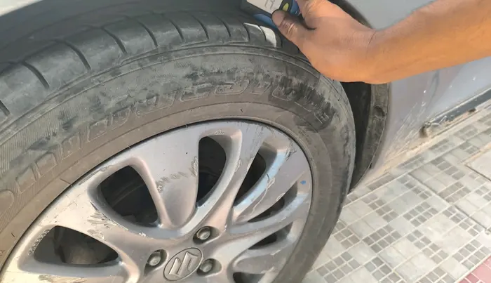 2018 Maruti Baleno ZETA CVT PETROL 1.2, CNG, Automatic, 1,62,391 km, tyre