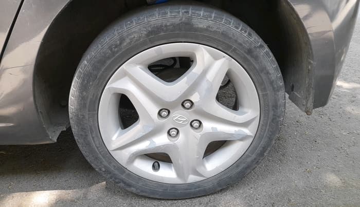 2017 Hyundai Elite i20 ASTA 1.2, Petrol, Manual, 43,614 km, tyre