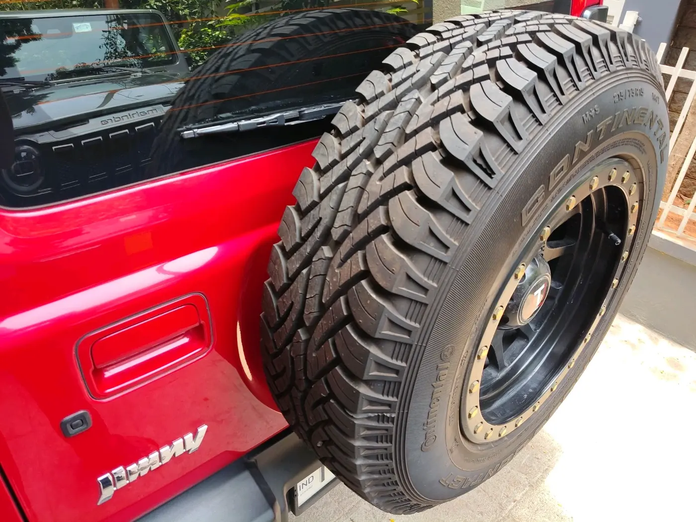 2024 Maruti JIMNY ALPHA ALL GRIP PRO AT DUAL TONE, Petrol, Automatic, 24,416 km, tyre