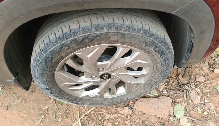2022 Hyundai Creta SX 1.5 PETROL, Petrol, Manual, 40,692 km, tyre