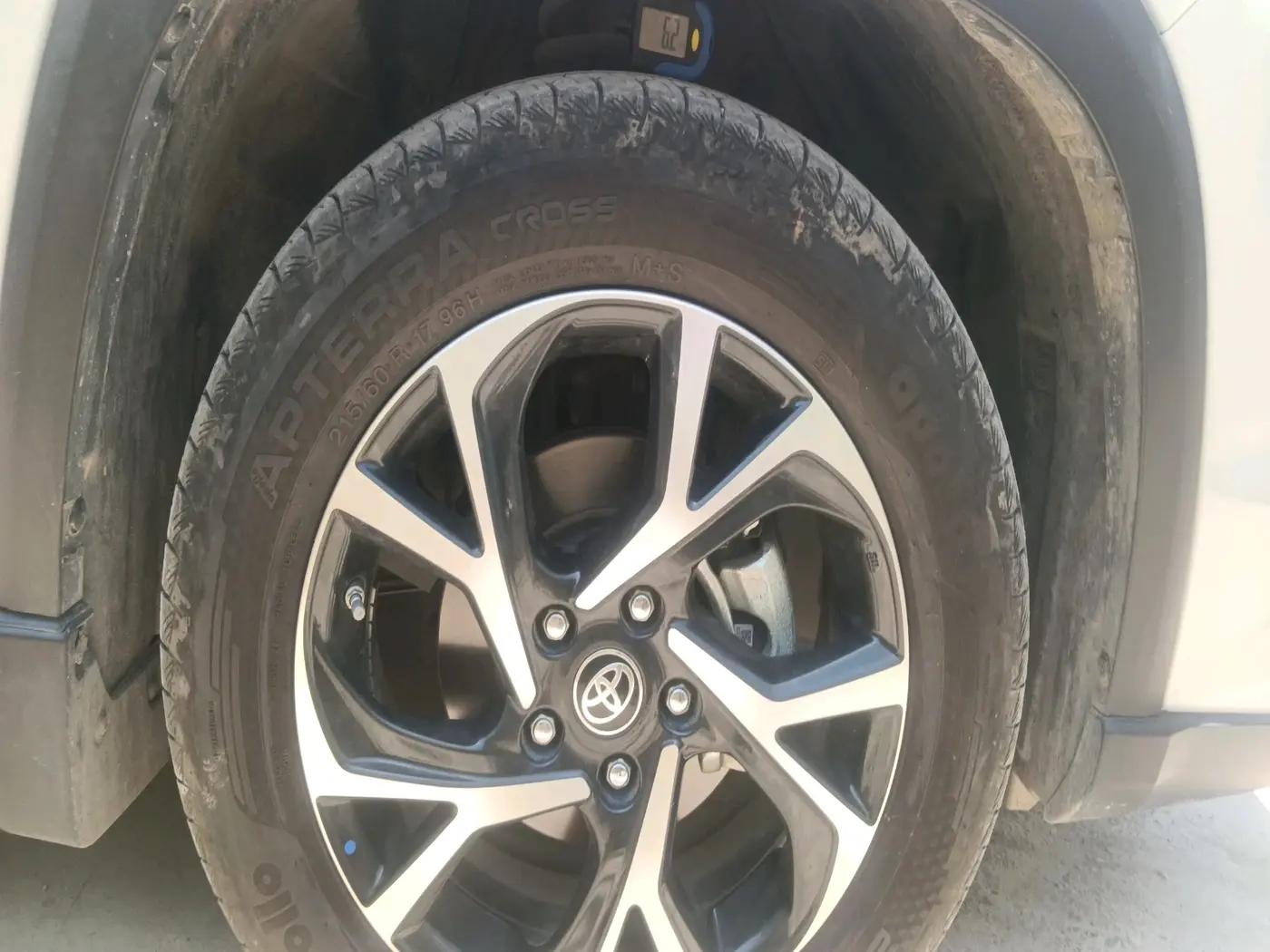 2025 Toyota URBAN CRUISER HYRYDER V HYBRID, Hybrid, Automatic, 14,961 km, tyre