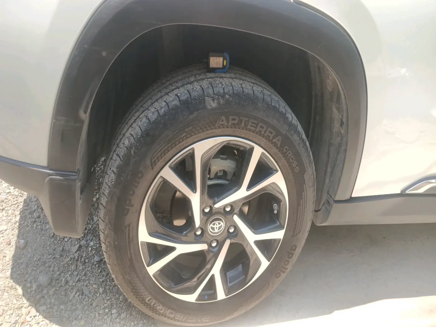 2025 Toyota URBAN CRUISER HYRYDER V HYBRID, Hybrid, Automatic, 14,961 km, tyre