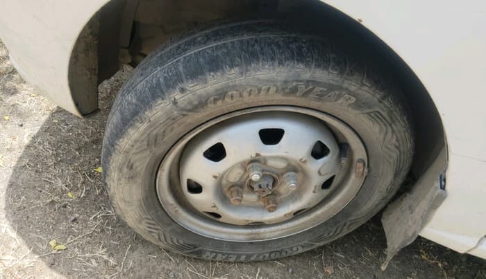 2012 Hyundai Santro Xing GLS, CNG, Manual, 88,536 km, tyre