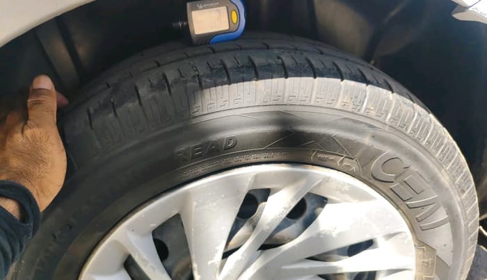 2021 Maruti Ertiga VXI CNG, CNG, Manual, 1,88,885 km, tyre