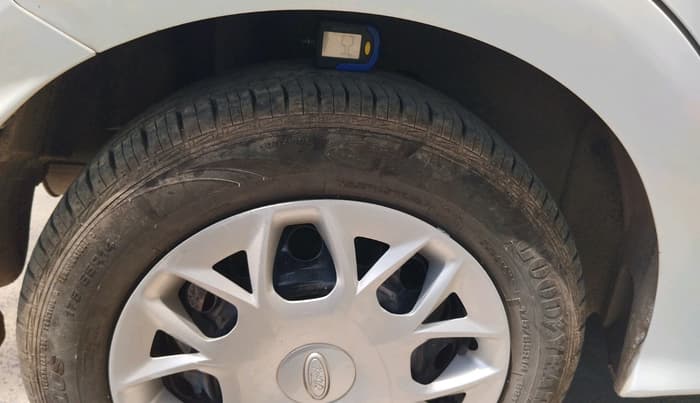 2017 Ford New Figo TREND 1.5L DIESEL, Diesel, Manual, 1,39,500 km, tyre