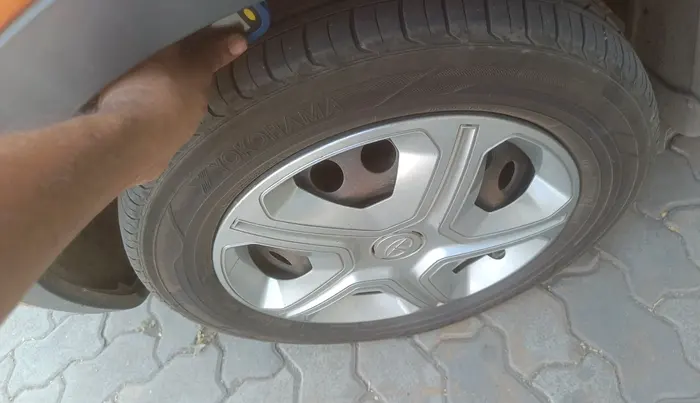 2019 Tata NEXON XM PETROL, Petrol, Manual, 1,06,692 km, tyre