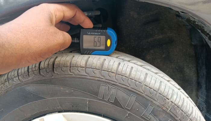 2016 Maruti Alto 800 LXI, Petrol, Manual, 23,038 km, tyre
