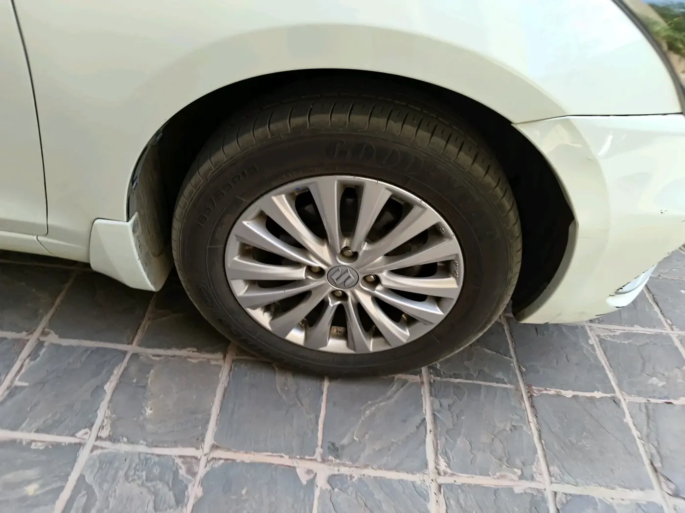 2024 Maruti Ciaz ZETA AT 1.5  SHVS PETROL, Petrol, Automatic, 20,759 km, tyre