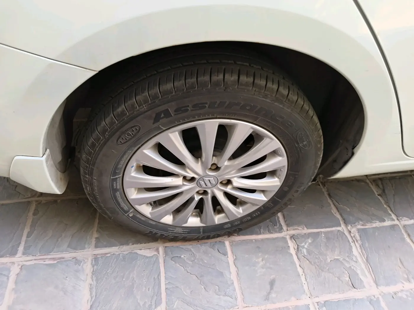2024 Maruti Ciaz ZETA AT 1.5  SHVS PETROL, Petrol, Automatic, 20,759 km, tyre