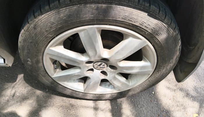 2011 Volkswagen Polo HIGHLINE1.2L, Petrol, Manual, 32,114 km, tyre