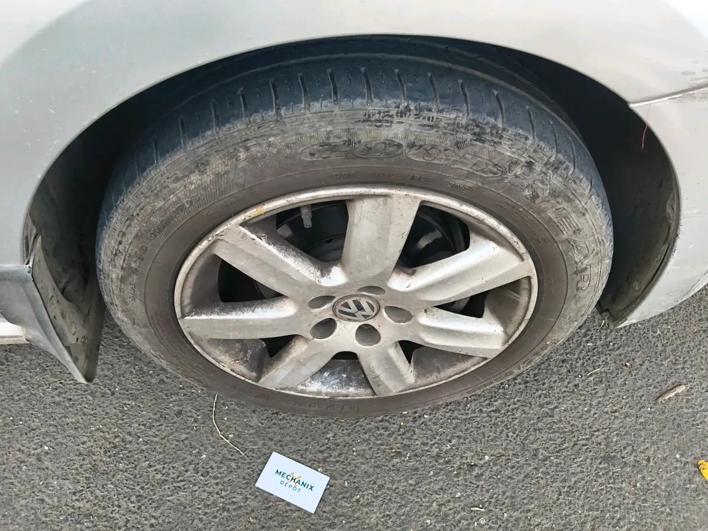 2011 Volkswagen Polo HIGHLINE1.2L, Petrol, Manual, 32,114 km, tyre