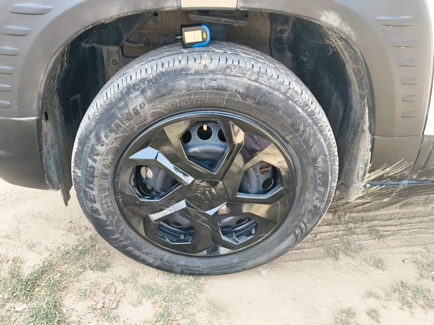 2024 Maruti BREZZA VXI, CNG, Manual, 33,607 km, tyre