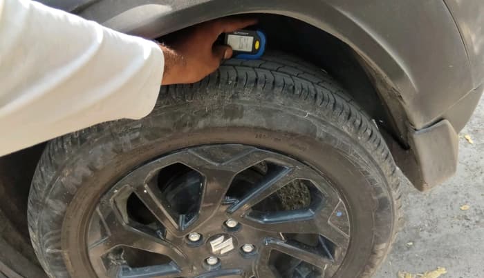 2024 Maruti FRONX DELTA PLUS 1.2L AGS, Petrol, Automatic, 15,519 km, tyre