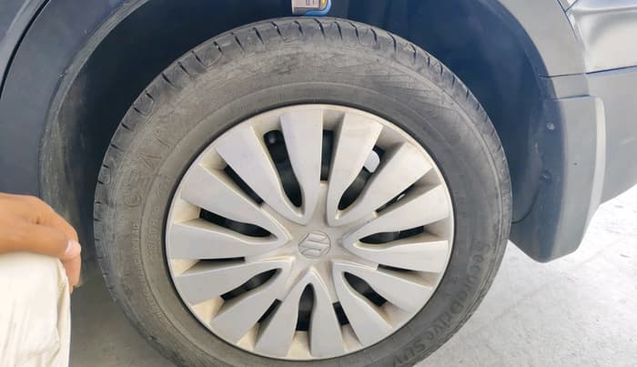 2017 Maruti S Cross DELTA 1.3, Diesel, Manual, 1,31,817 km, tyre