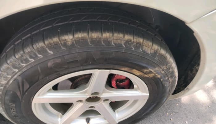 2021 Maruti Swift VXI, Petrol, Manual, 66,865 km, tyre