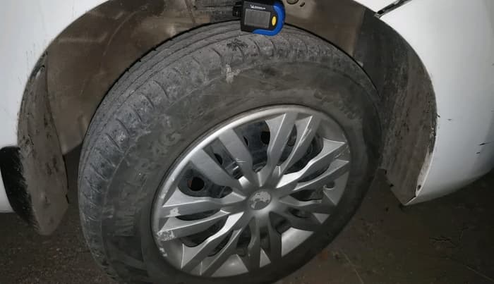 2015 Maruti Wagon R 1.0 VXI, Petrol, Manual, 68,279 km, tyre