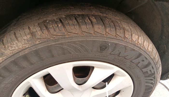 2014 Nissan Terrano XL (D), Diesel, Manual, 84,933 km, tyre