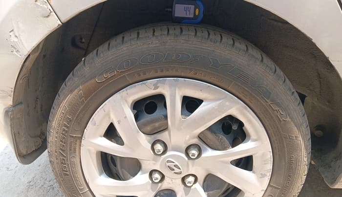 2017 Hyundai Grand i10 SPORTZ 1.2 KAPPA VTVT, Petrol, Manual, 73,215 km, tyre