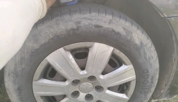 2012 Volkswagen Vento TRENDLINE DIESEL 1.6, Diesel, Manual, 1,03,720 km, tyre