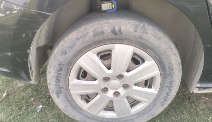 2012 Volkswagen Vento TRENDLINE DIESEL 1.6, Diesel, Manual, 1,03,720 km, tyre
