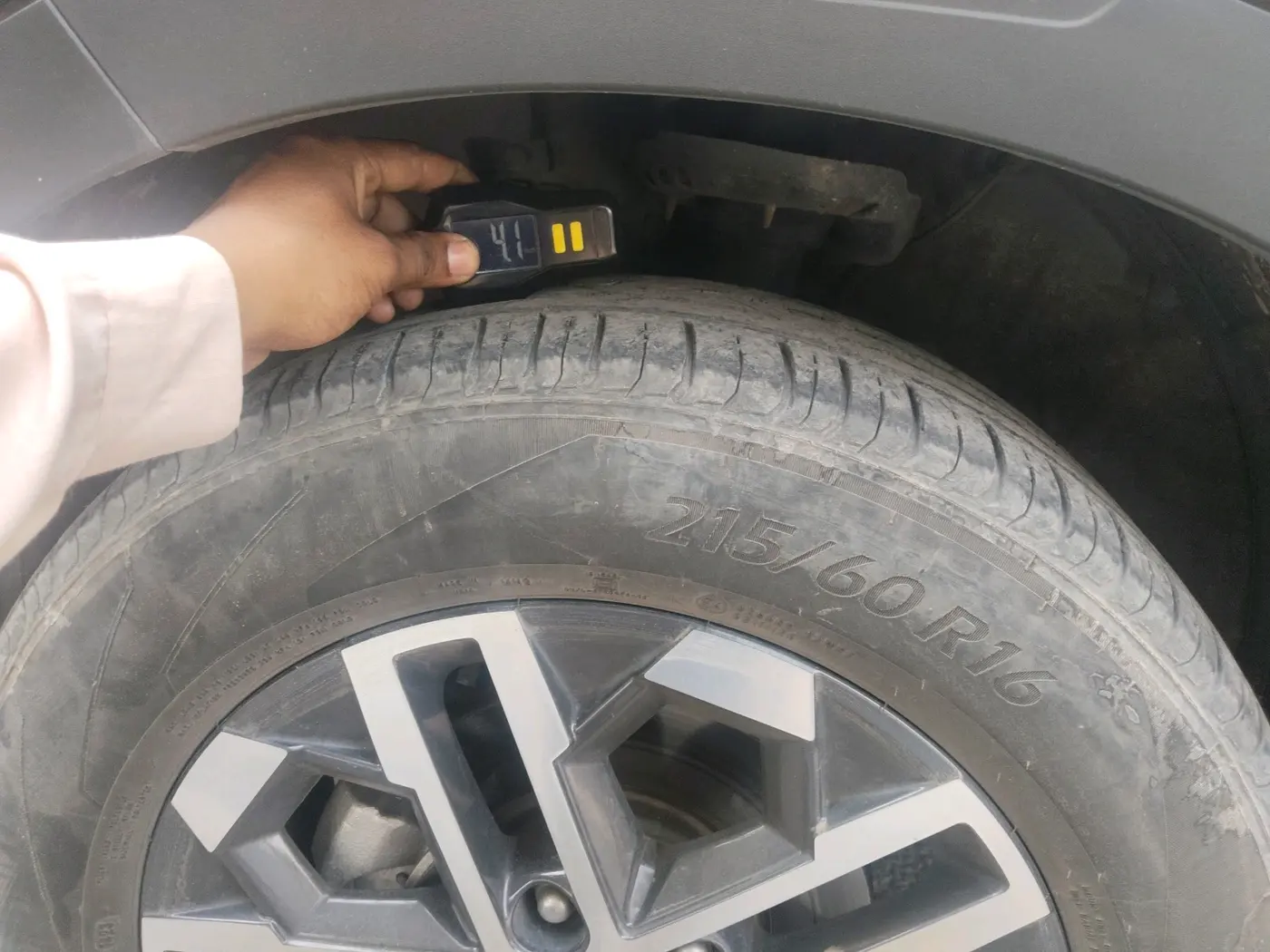 2023 Hyundai VENUE SX (O) 1.0 TURBO DCT, Petrol, Automatic, 20,514 km, tyre