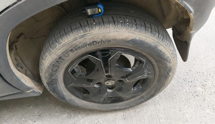 2022 Tata PUNCH ACCOMPLISHED MT, Petrol, Manual, 47,561 km, tyre